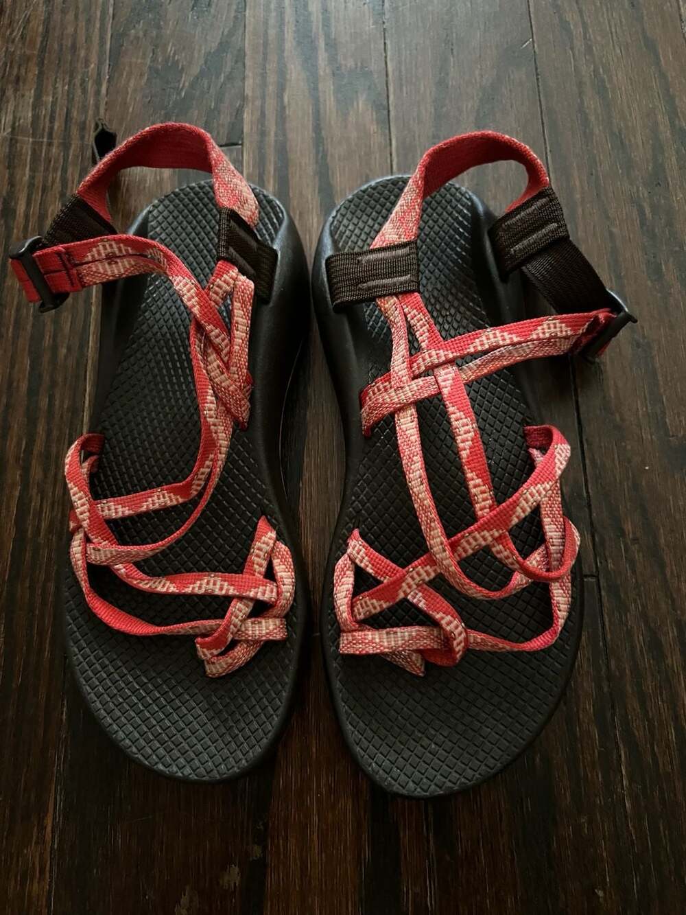 Chaco ZX/2 Sandals Size 9 Red Brown Aztec Pattern Strappy
